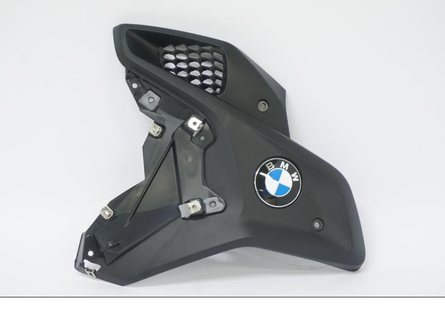 Framsidan på Sidkåpa från en BMW R 1250 GS -2022 motorcykel.