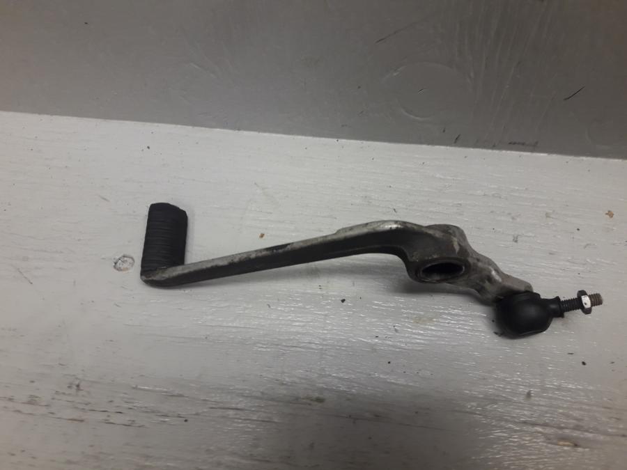 Höger sida på Växelpedal från en Yamaha YZF 1000 R1 -1998 motorcykel.