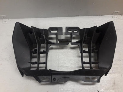 Framsidan på Vattenkylgaller från en KTM 125 Duke -2017 motorcykel.