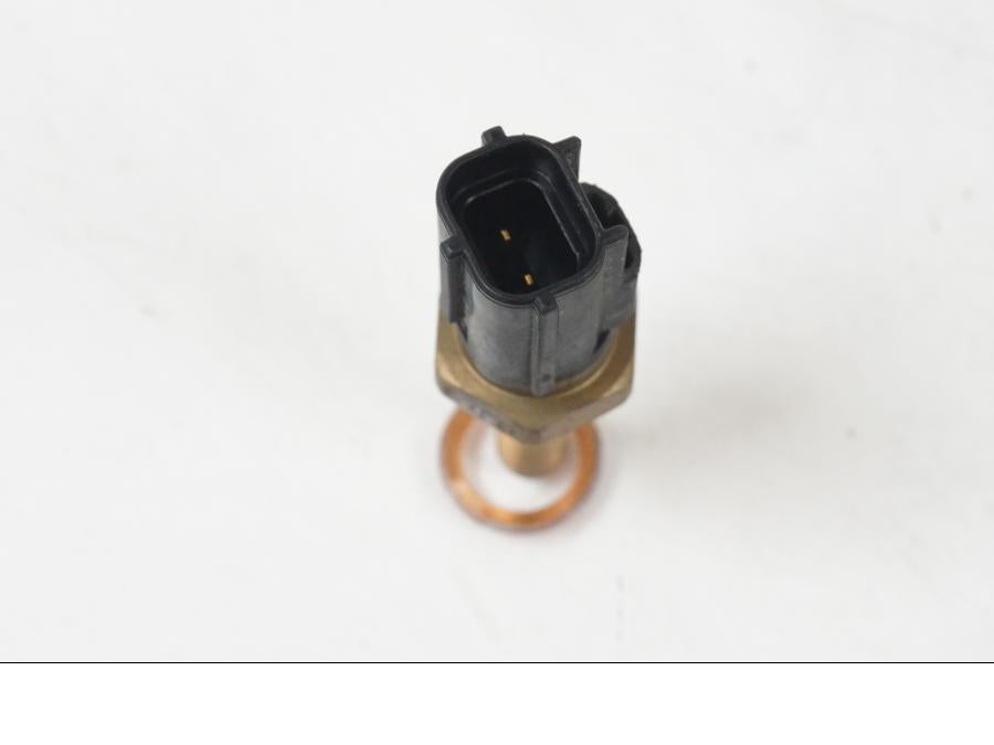 Vänster sida på Luftburksensor från en Suzuki SV 650 S -2005 motorcykel.