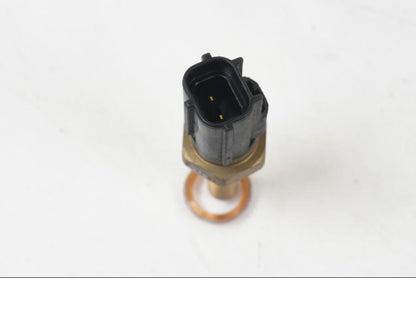 Vänster sida på Luftburksensor från en Suzuki SV 650 S -2005 motorcykel.