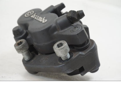 Vänster sida på Bromsok från en BMW F 650 CS -2003 motorcykel.