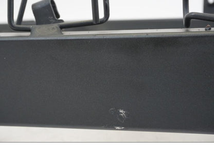 Snett nerifrån på Sving från en Kawasaki NINJA 400 -2020 motorcykel.