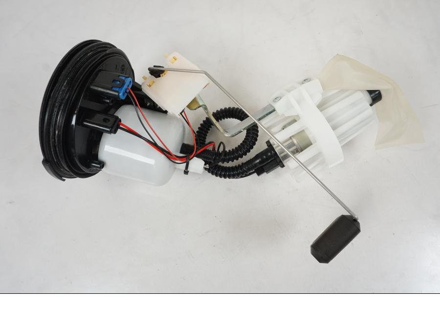 Höger sida på Bensinpump insprut från en BMW R 1250 GS -2021 motorcykel.