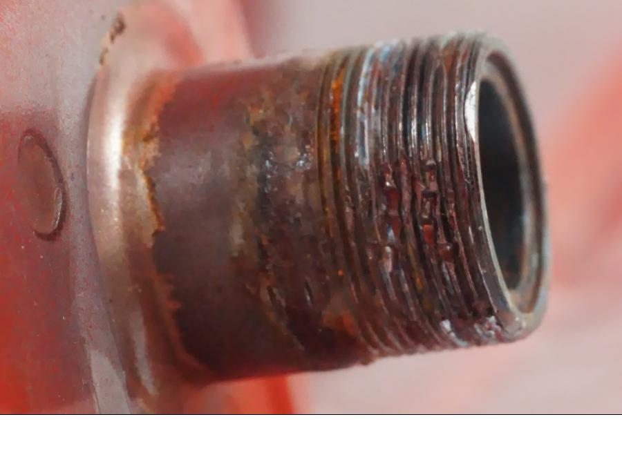 Extrabild4 på Bensintank från en Honda NTV 650 -1997 motorcykel.