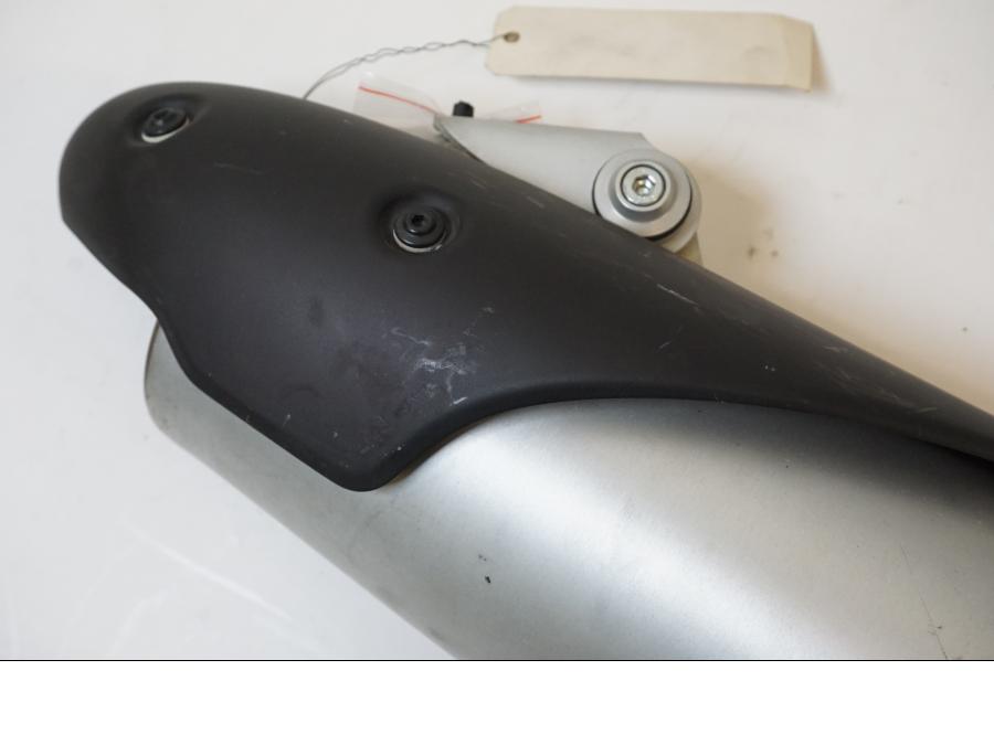 Baksidan på Ljuddämpare från en Ducati Monster 696 -2013 motorcykel.