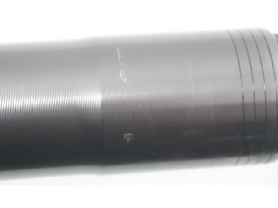 Snett uppifrån på Gaffelben från en Ducati 899 Panigale -2015 motorcykel.