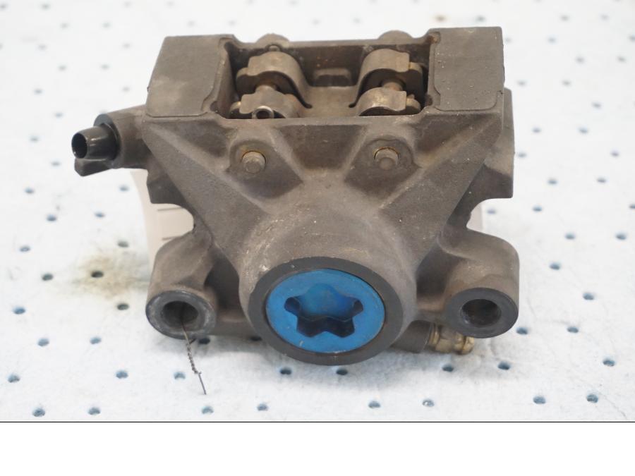 Framsidan på Bromsok från en Yamaha YZF 1000 R1 -2001 motorcykel.