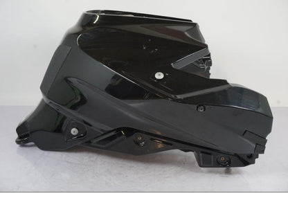 Baksidan på Bensintank från en KTM 1290 Super Duke -2019 motorcykel.