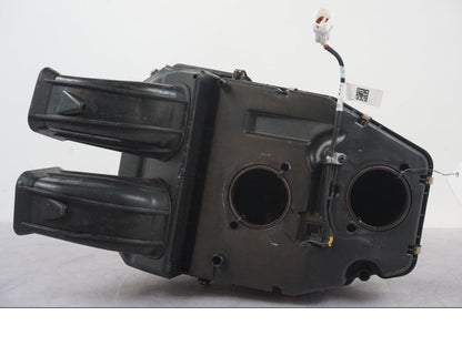 Extrabild2 på Luftburk från en KTM 1290 Super Duke R -2022 motorcykel.