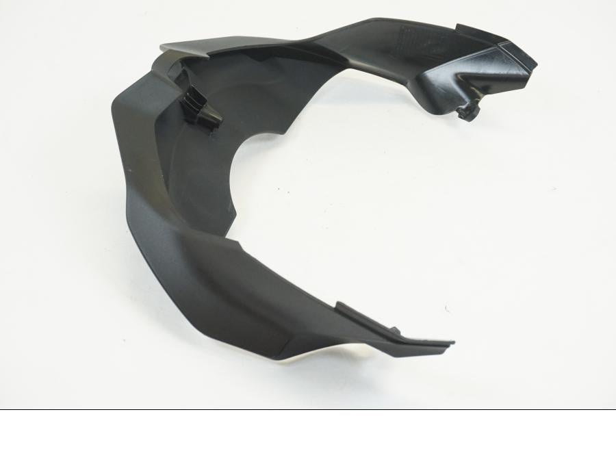 Vänster sida på Strålkastarkåpa från en Ducati Streetfighter V2 -2022 motorcykel.