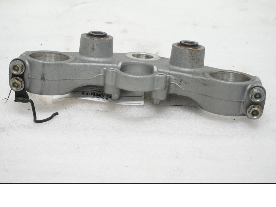 Framsidan på Gaffelkrona från en Honda XL 1000 V -2008 motorcykel.