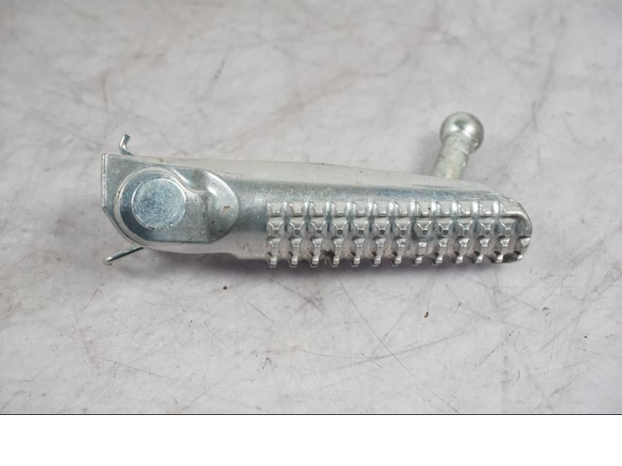 Baksidan på Fotpinne från en Yamaha MT-09 -2024 motorcykel.