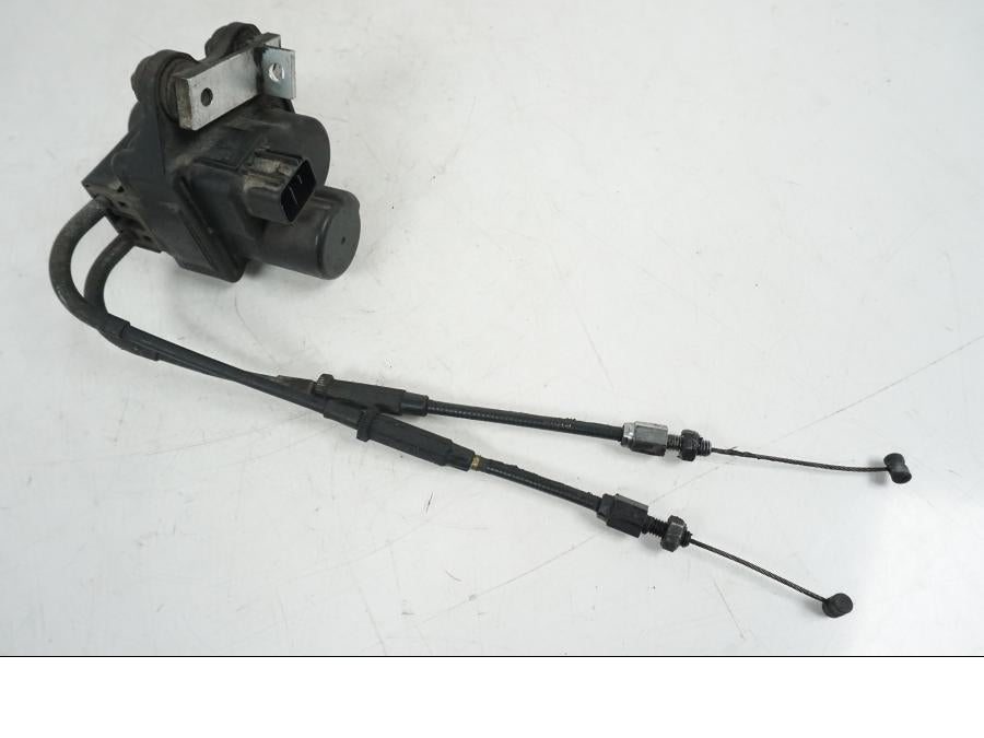 Framsidan på Avgasspjällmotor från en Yamaha YZF 1000 R1 -2004 motorcykel.