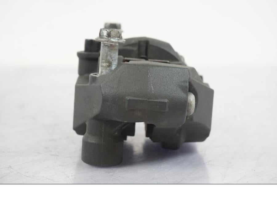 Snett uppifrån på Bromsok från en Suzuki GSX-R 750 -2006 motorcykel.