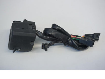 Baksidan på Styrelreglage från en Kawasaki Versys 1000 -2015 motorcykel.