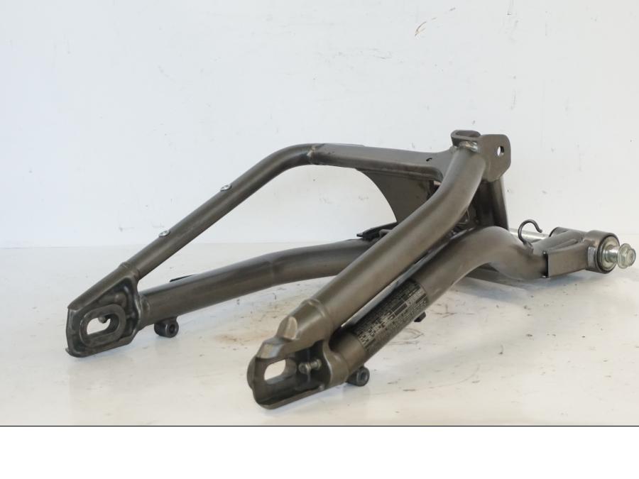 Höger sida på Sving från en Kawasaki ER-6N -2012 motorcykel.