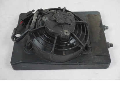 Vänster sida på Vattenkylfläkt från en Husqvarna 701 SUPERMOTO ABS -2016 motorcykel.