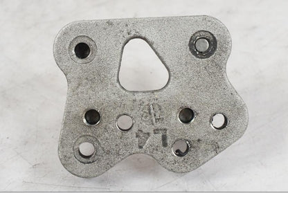 Höger sida på Fotpinnefäste inre från en Suzuki GSX-R 600 -2007 motorcykel.