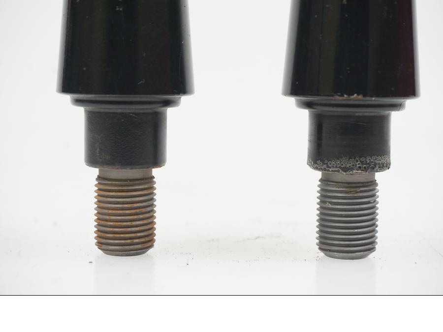 Snett uppifrån på Styrvikt från en Yamaha XJ 900 -1997 motorcykel.