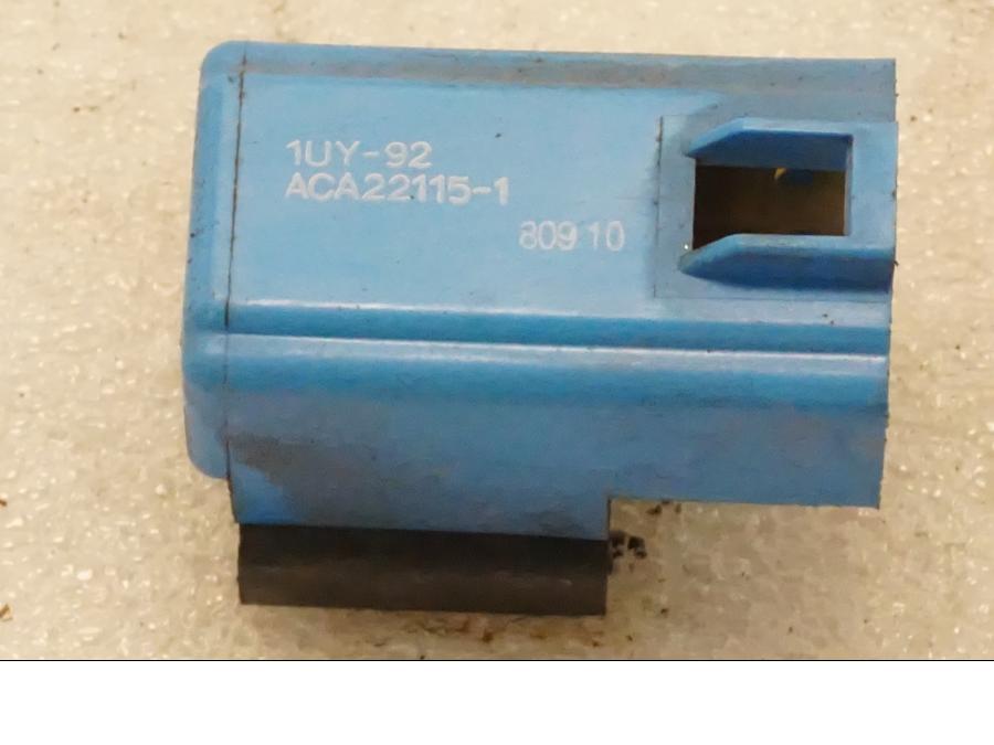 Framsidan på Relä från en Yamaha XVS 650 -1999 motorcykel.