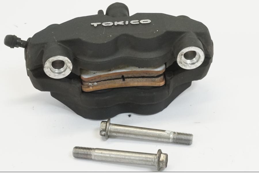 Snett nerifrån på Bromsok från en Suzuki GSX 1300 R -2008 motorcykel.