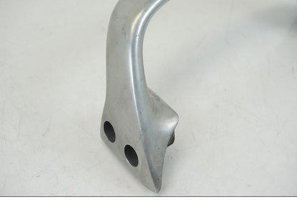 Vänster sida på Passagerarhandtag från en Honda CB 750 -2002 motorcykel.