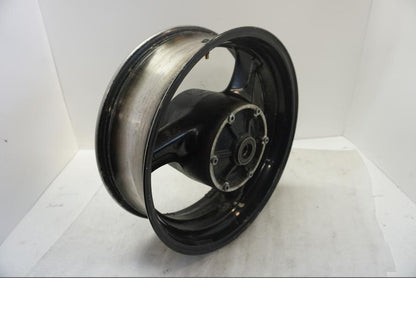 Baksidan på Fälg från en Honda CBR 1100 XX -1998 motorcykel.