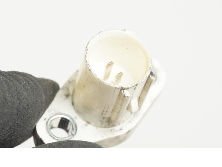 Vänster sida på Luftburksensor från en Honda XL 1000 V -2008 motorcykel.