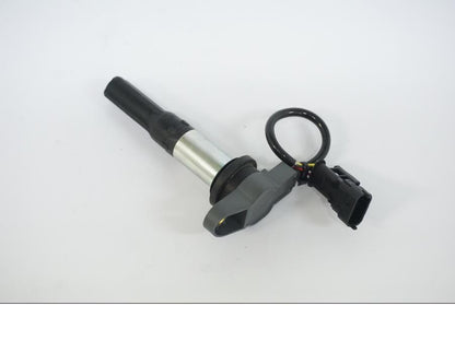 Vänster sida på Tändspole från en Ducati Desert X -2022 motorcykel.