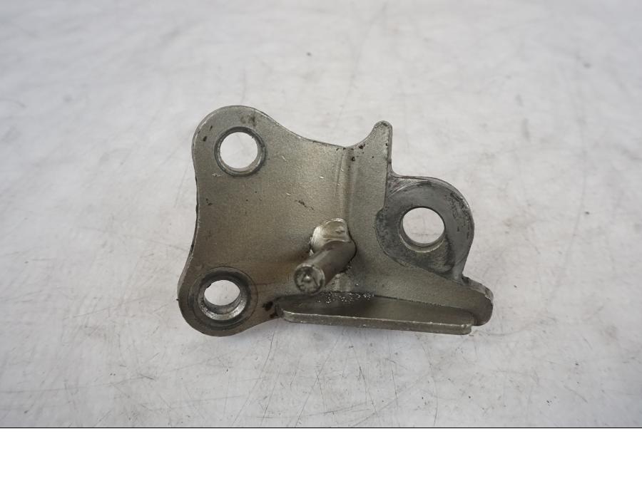 Framsidan på Sidostödsfäste från en Honda VTR 1000 F -1997 motorcykel.