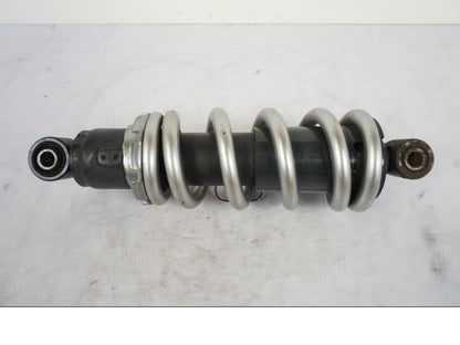 Vänster sida på Stötdämpare från en Kawasaki ER-6F -2010 motorcykel.