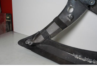 Snett nerifrån på Sidkåpa från en Suzuki GSX-R 750 -2010 motorcykel.