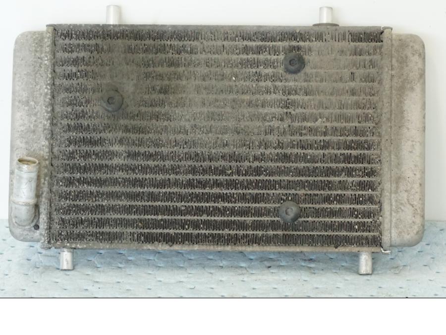 Framsidan på Vattenkyl från en Yamaha X-Max 250 -2016 scooter.