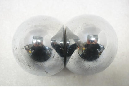 Snett nerifrån på Gaffelbendekor från en Suzuki VL 800 -2004 motorcykel.