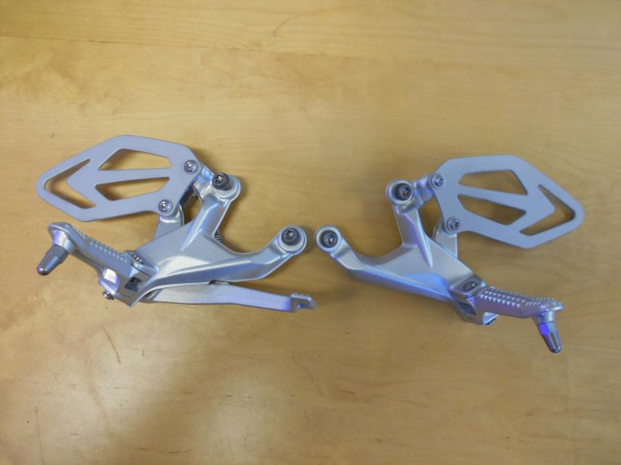 Höger sida på Fotreglage från en BMW S 1000 RR -2017 motorcykel.