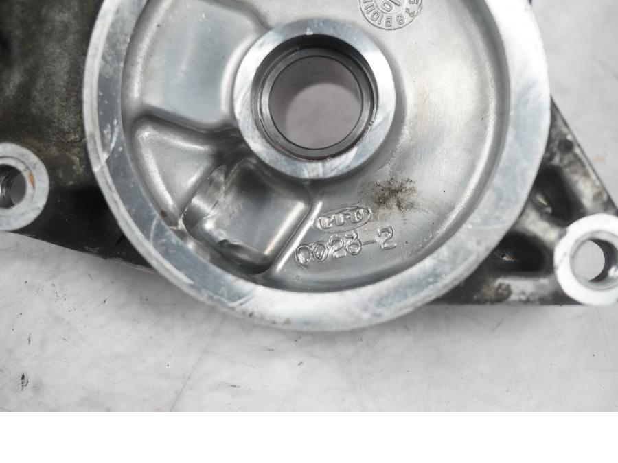 Extrabild1 på Oljefilter från en Kawasaki ZX-10R -2008 motorcykel.