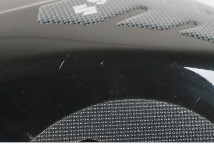 Höger sida på Bensintank från en Suzuki GSX-R 1000 -2007 motorcykel.