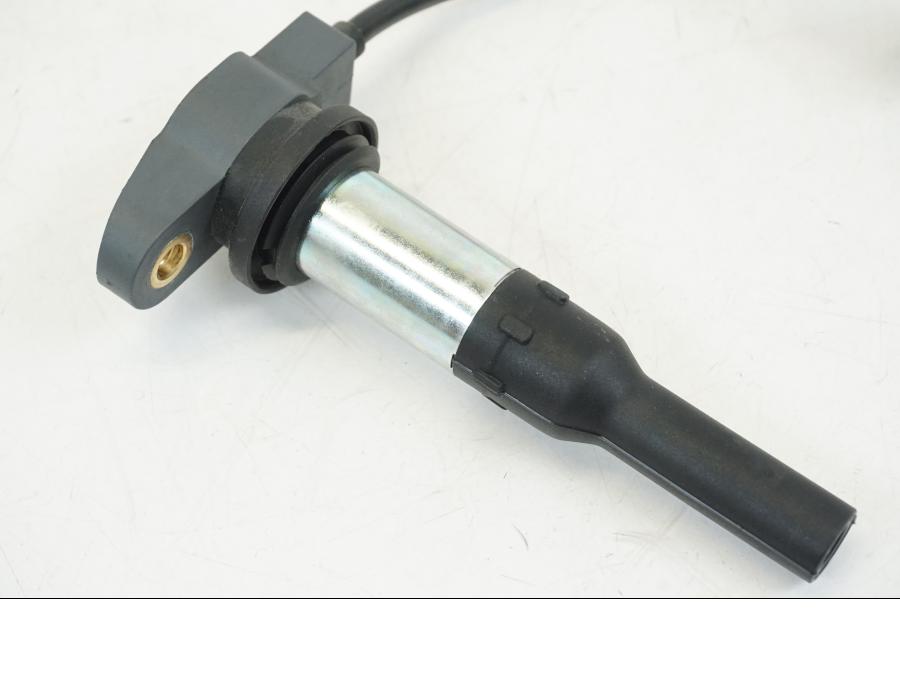 Baksidan på Tändspole från en Ducati Streetfighter V4 -2020 motorcykel.