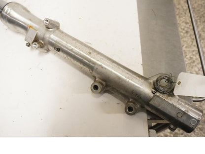 Vänster sida på Gaffelben från en Kawasaki VN 750 -1994 motorcykel.