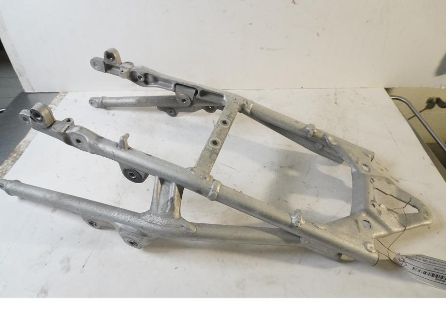 Höger sida på Bakram från en KTM 990 Super Duke -2006 motorcykel.