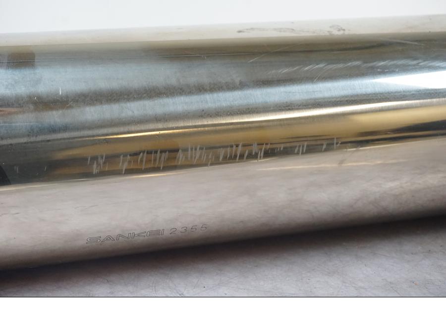 Vänster sida på Ljuddämpare från en Honda VFR 800 -2001 motorcykel.