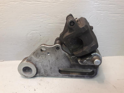 Baksidan på Bromsok från en BMW F 650 GS -2008 motorcykel.