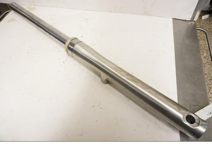 Framsidan på Gaffelben från en Honda VT 1100 C -1999 motorcykel.