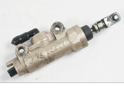 Framsidan på Bromshuvudcylinder från en MV Agusta Dragster -2014 motorcykel.