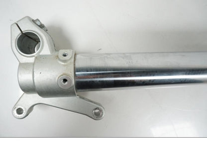 Baksidan på Gaffelben från en AJP PR7 -2021 motorcykel.