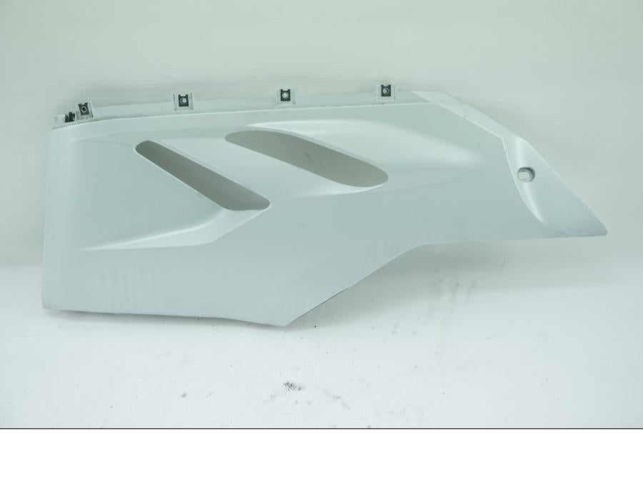 Framsidan på Magkåpa från en Ducati 899 Panigale -2015 motorcykel.