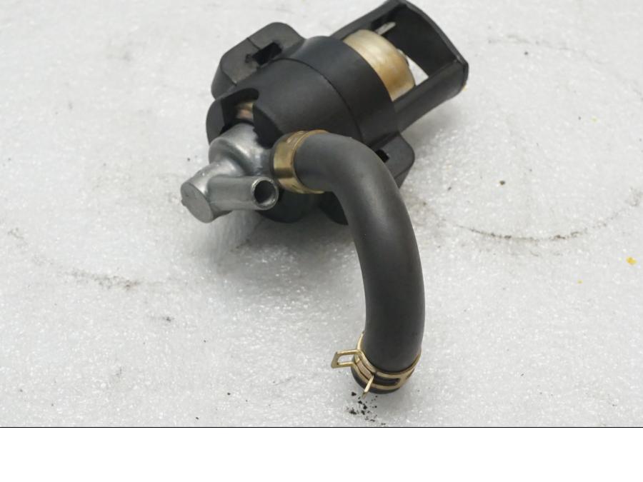 Framsidan på Luftburksventil från en Kawasaki VN 1500 Mean Streak -2003 motorcykel.