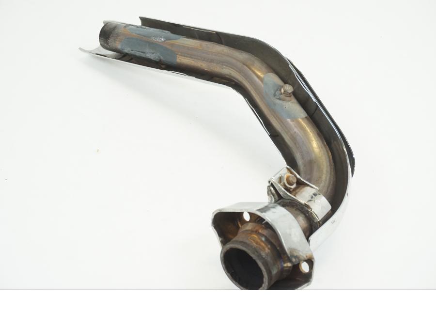 Baksidan på Grenrör från en Yamaha XVS 1100 -2003 motorcykel.