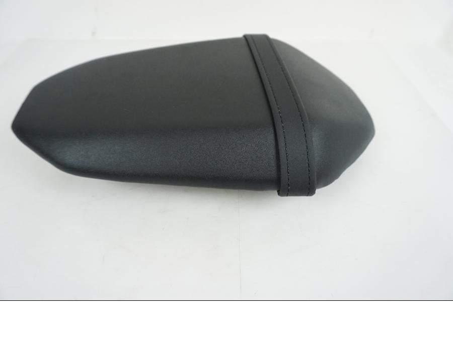 Vänster sida på Sadel från en Yamaha MT-07 -2022 motorcykel.